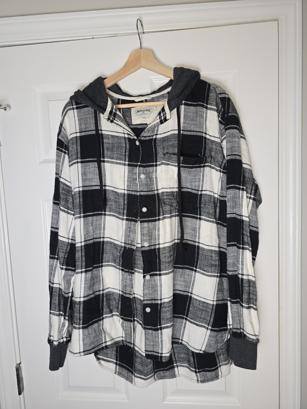 American Eagle Black & White Plaid Hooded Button-Down Shirt Size Large
